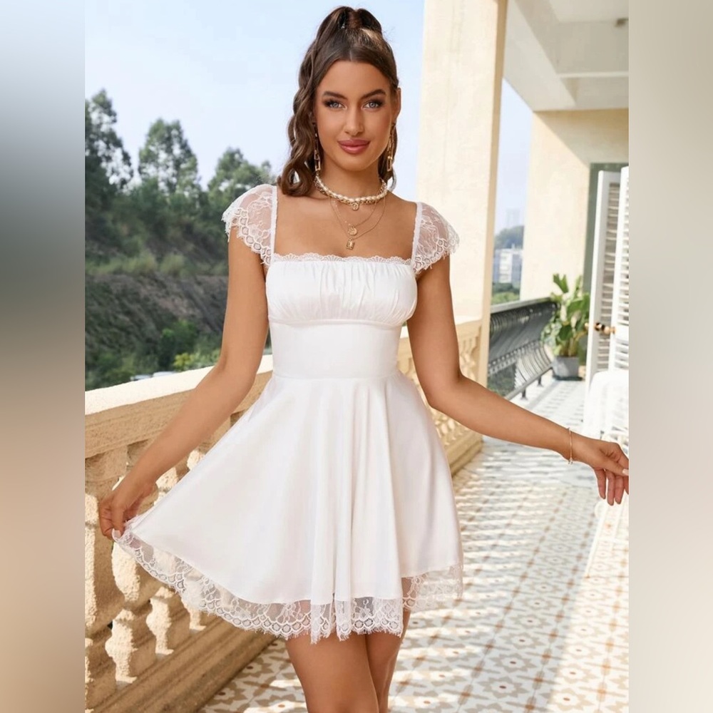 ✨🤍✨ Beautiful White Contrast Lace Ruched Bust Summer Dress NWT Size Medium
